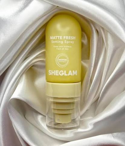 مثبت المكياج شي جلام مات فريش "SHEGLAM Matte Fresh Setting Spray" 5 مثبت المكياج شي جلام مات فريش "SHEGLAM Matte Fresh Setting Spray" - الصورة 3